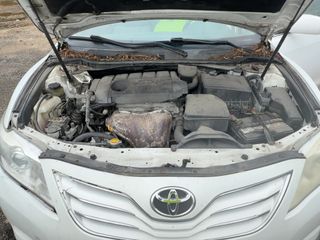 2011 Toyota Camry XLE - Engine Compartment Image